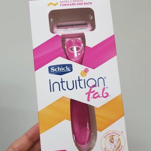 여성 제모기(쉬크 인튜이션 제모기)