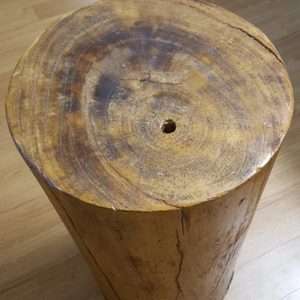 참 오동나무 통의자 지름 27 cm 높이 56cm 오래된 통나무 의자 입니다