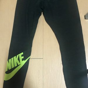 나이키레깅스,나이키쫄바지,나이키트레이닝,나이키반바지,나이키요가복
