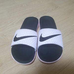 나이키베네시슬리퍼(핑크여자슬리퍼)