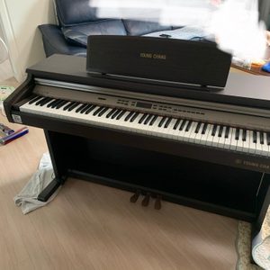 영창 전자피아노 디지털피아노 거의 새거 중고로 판매합니다