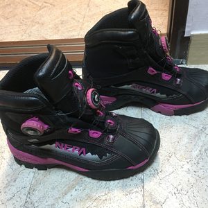 등산화(겨울용 고어텍스), 네파 등산화, 여자240