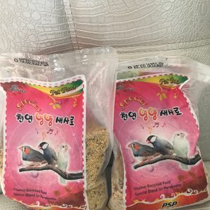 앵무새 새장 앵무새 밥통 물통 앵무새 새사료2봉지
