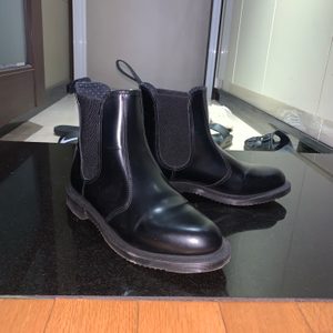 가격내림) 닥터마틴 첼시 부츠 플로라 첼시부츠