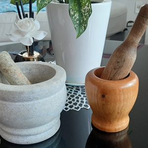 주방용 돌절구와 나무절구