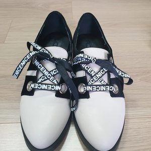 한번신은 신발 팔아요 225mm여성신발