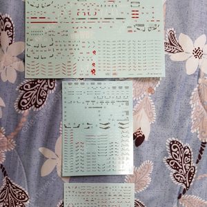 건담 습식데칼(델피/데칼팩토리)팝니다.MG퍼스트3.0/MG톨기스3/RG톨기스3/MG샤아전용자쿠2/RG사자비