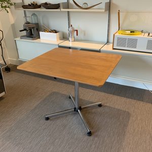 Usm haller usm kitos 테이블 팝니다
