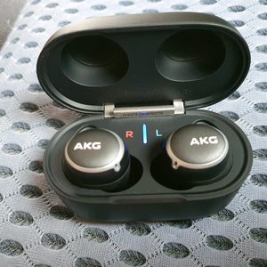 AKG N400 블루투스 이어폰