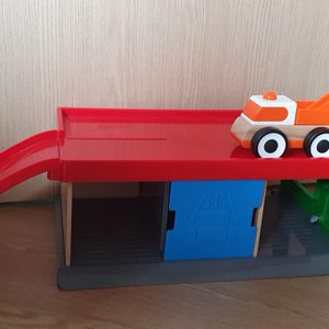 이케아 릴라보자동차차고+자동차