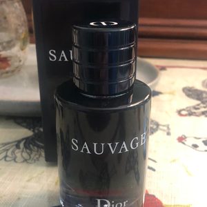 디올향수 남성향수 Dior Sauvage