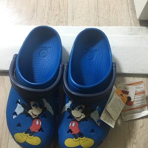 새상품 크록스 미키마우스 m8 w10 260-270사이즈