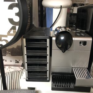 네스프레소 라시티마플러스+정품캡슐케이스+새물통하나더 + 스터벅스 캡슐 10개 +네소캡슐 14개+크리너1개