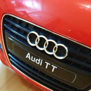 Audi TT 아우디 전동자동차 팝니다