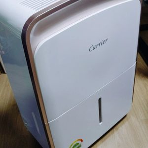 캐리어 제습기 13l짜리 팔아요