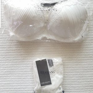 (새상품)2세트가격,베라왕 속옷, 브라팬티세트, 베라왕브래지어팬티