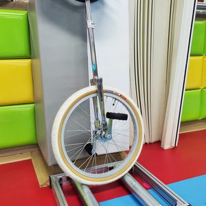 MYS 얼티밋 엑스퍼트 20인치 외발자전거 및 외발자전거 연습용 롤러 함께판매합니다