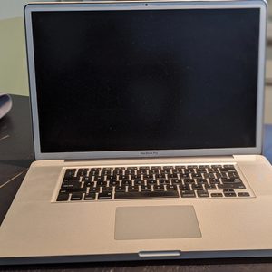 맥북 프로 17인치 MacBook Pro