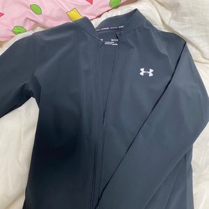 언더아머 바람막이 잠바& 언더아머 망사 레깅스 { 최애템 }
