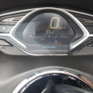 빠른거래pcx125 2020년 유광블랙 중고 샤드48탑박스포함 팝니다