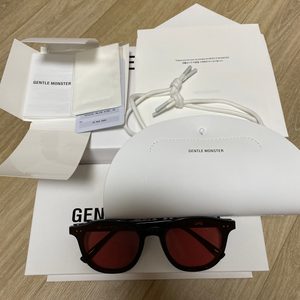 젠틀몬스터 랭 레드틴트 판매합니다. 젠틀몬스터 lang