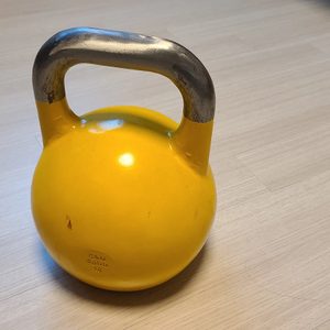 컴피티션 케틀벨 16kg 반값에 팝니다
