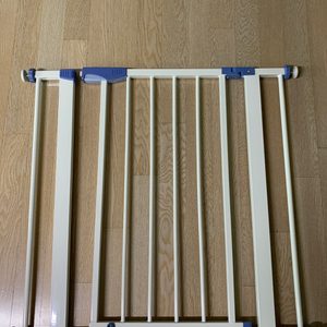 강아지 새거 문철제울타리, 플라스틱 울타리 9피스 + 쓰던 울타리 하나는 그냥 드려요