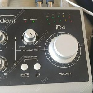 audient id4 오디오 인터페이스.인터넷 방송 오디오카드 풀박스 상태굿^^~