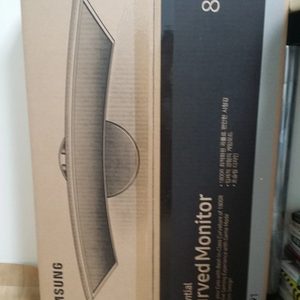 삼성 커브드 모니터 80.1 미개봉 새제품 팝니다