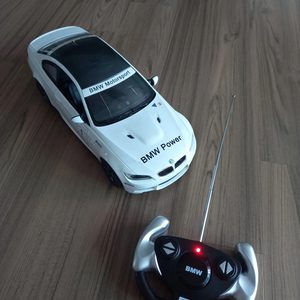 BMW RC카와 빨강 RC카