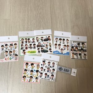 엑소 비공굿 굿즈 판매 엑소 스티커 그리고 엑소명찰