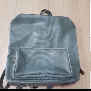 민트색가죽백팩+갈색가죽백팩