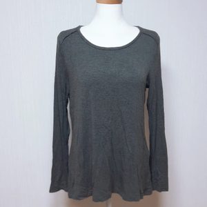 여성 회색긴팔티. 그레이 긴팔티. 라운드긴팔티