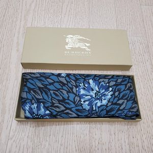 🖤(가격 내림) 정품 BURBERRY 버버리 프로섬 고급 실크/울 캐시미어 스카프(양면 스카프)