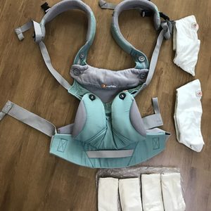 에르고아기띠. 에르고베이비 옴니360쿨에어 아기띠+베이비머핀 워머+정품침받이(침받이는 새상품)