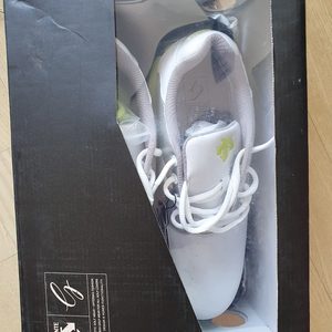 데쌍트골프화(신품)/골프공(세인트나인색깔공)