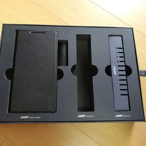 노트10+ 라미펜 에디션 중 케이스+라미사파리펜 판매