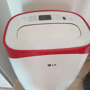 LG 제습기 팝니다.