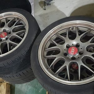 중고휠타이어 18인치 한대분 벤츠중고휠