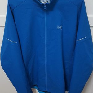 아크테릭스(ARC'TERYX) 바람막이