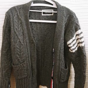 톰브라운st가디건44반~55 사이즈(어른 남자안맞아요)