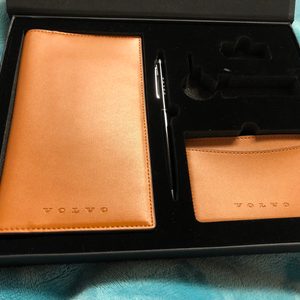 볼보 웰컴패키지(장지갑, 카드지갑,볼펜)새제품