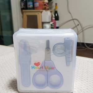 미개봉 하트맘 신생아 손톱깍이 3종 세트(손톱깍이, 손톱가위, 유아용 핀셋)