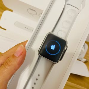 애플워치3 38mm 풀박 판매합니다. 2020년 3월 제조/9월 구입