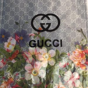 구찌 캐시미어 숄 스카프 루이비통 실크 스카프 버버리 캐시미어 숄 gucci Louis Vuitton