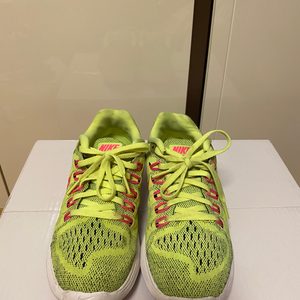 여성 Nike 나이키 러닝화 트레이닝화 운동화 235