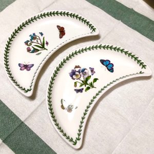 포트메리온 영국산 반달 접시. 초생달 접시. 초승달 접시. 앞접시. 2개 세트 가격입니다.