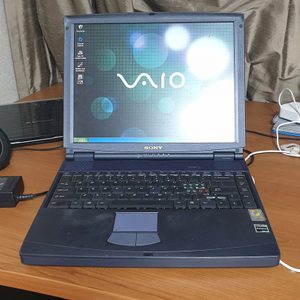 오래된 노트북 + 노트북가방: 소니 바이오 (SONY VAIO) 노트북과 노트북 가방