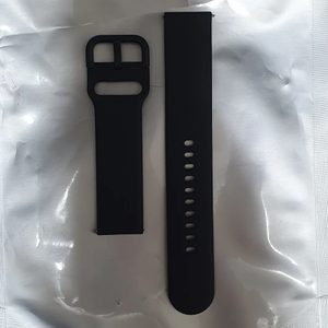 갤럭시워치액티브2 스포츠스트랩 블랙+5천원과 갤럭시워치3 45mm 블랙 스포츠스트랩 교환하실분