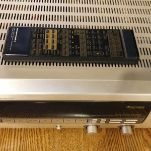 마란츠 AV인티앰프 PM-711AV 판매 합니다.